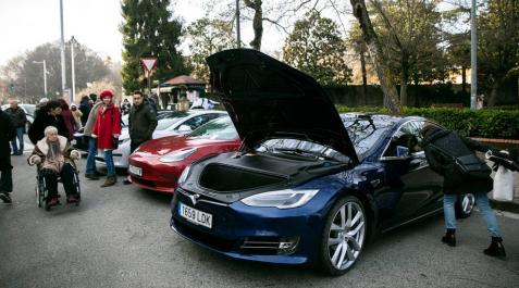Pamplona instalará 30 puestos de carga de coches eléctricos en 2020 Pamplona instalará 30 puestos de carga de coches eléctricos en 2020