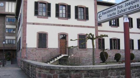 Dimite el párroco de Elizondo como albacea del patronato de la residencia