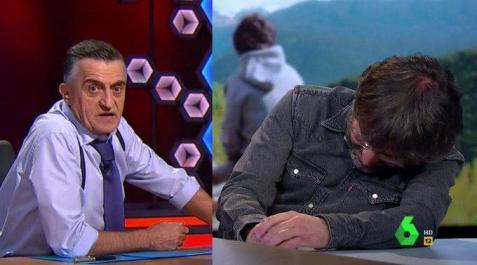 Jordi Évole sufre un ataque de cataplexia en directo en 'El Intermedio' Jordi Évole sufre un ataque de cataplexia en directo en 'El Intermedio'
