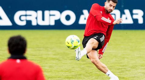 Jony, la buena noticia en el entrenamiento de Osasuna Jony, la buena noticia en el entrenamiento de Osasuna