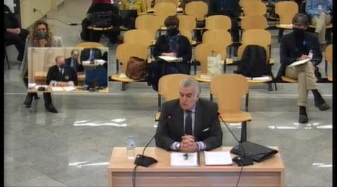 Bárcenas asegura que el PP le ofreció 500.000 euros por modificar sus papeles para “sembrar la duda” Bárcenas asegura que el PP le ofreció 500.000 euros por modificar sus papeles para “sembrar la duda”
