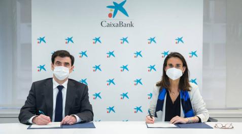 Ignacio Ugalde, presidente de ANEL, e Isabel Moreno, directora territorial Ebro de CaixaBank, en la firma del convenio. Ignacio Ugalde, presidente de ANEL, e Isabel Moreno, directora territorial Ebro de CaixaBank, en la firma del convenio.
