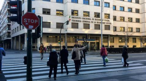 Navarra pierde en diciembre un 2% de afiliados extranjeros a la Seguridad Social Navarra pierde en diciembre un 2% de afiliados extranjeros a la Seguridad Social