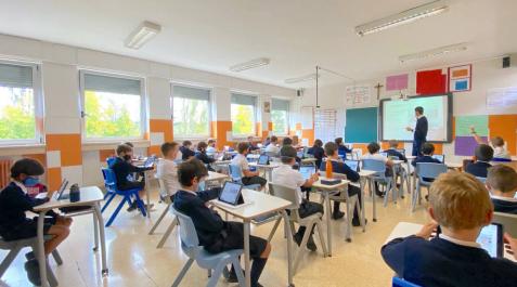 El colegio que lleva sus clases a las casas El colegio que lleva sus clases a las casas