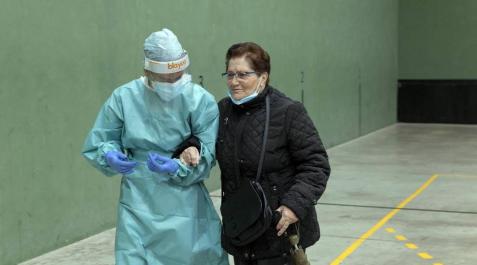 La semana en imágenes: la Vuelta cruza una Navarra confinada La semana del 18 al 24 de octubre vista por los fotógrafos de Diario de Navarra.