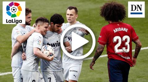 Resumen del Osasuna 3-1 Valencia en vídeo: gol de Gameiro (1-1) Resumen del Osasuna 3-1 Valencia en vídeo: gol de Gameiro (1-1)