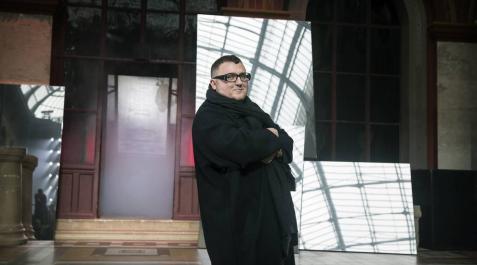 Imagen del diseñador Alber Elbaz. Imagen del diseñador Alber Elbaz.