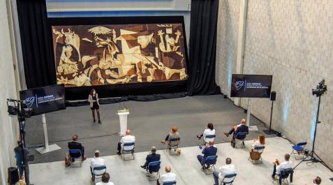 El 'Guernica', recreado en chocolate en el 84 años aniversario del bombardeo El 'Guernica', recreado en chocolate en el 84 años aniversario del bombardeo