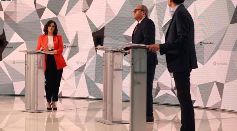 Iglesias ataca a Ayuso por los fallecidos y ella le recrimina por ser Iglesias ataca a Ayuso por los fallecidos y ella le recrimina por ser