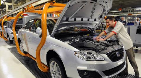 Seat prescindirá de 400 empleados de ETT en la planta de Martorell Seat prescindirá de 400 empleados de ETT en la planta de Martorell