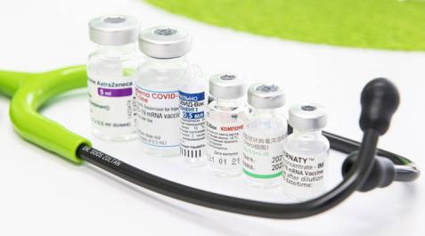 Alternar dosis de vacunas diferentes de covid aumenta las reacciones leves Alternar dosis de vacunas diferentes de covid aumenta las reacciones leves