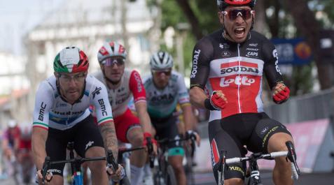 Ewan abusa de explosividad y repite triunfo en el Giro Ewan abusa de explosividad y repite triunfo en el Giro