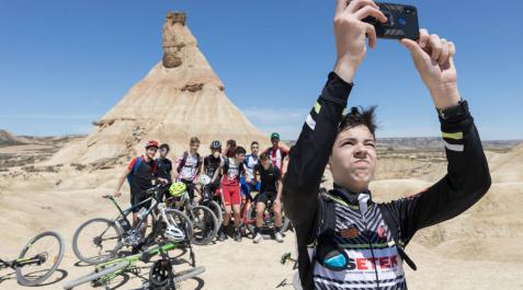 Bardenas creará un parking de pago en Castildetierra, pero habrá libre circulación Bardenas creará un parking de pago en Castildetierra, pero habrá libre circulación