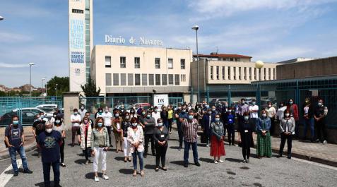 Concentración de duelo en Diario de Navarra por el atropello mortal de Pablo Salinas Concentración de duelo en Diario de Navarra por el atropello mortal de Pablo Salinas