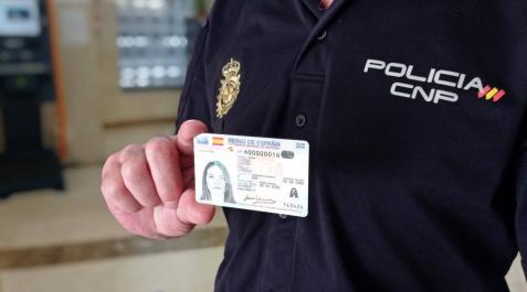 La policía ya expide el nuevo DNI Europeo en las oficinas de Toledo. La policía ya expide el nuevo DNI Europeo en las oficinas de Toledo.