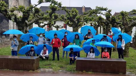 Estudiantes de Burguete comprueban la calidad del agua del río Urrobi Estudiantes de Burguete comprueban la calidad del agua del río Urrobi