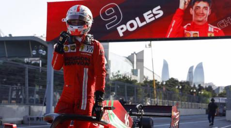 Leclerc firma la pole en el caos de Bakú y a rebufo de Hamilton Leclerc firma la pole en el caos de Bakú y a rebufo de Hamilton