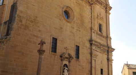 Denuncian vandalismo en el entorno de las obras de Santa María de Tafalla Denuncian vandalismo en el entorno de las obras de Santa María de Tafalla