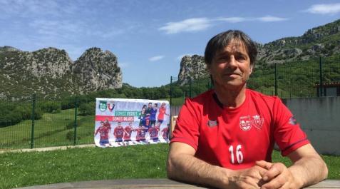 El presidente del C.D. Xota, Tatono Arregui, este lunes, en Irurtzun, ofreció una rueda de prensa digital. El presidente del C.D. Xota, Tatono Arregui, este lunes, en Irurtzun, ofreció una rueda de prensa digital.