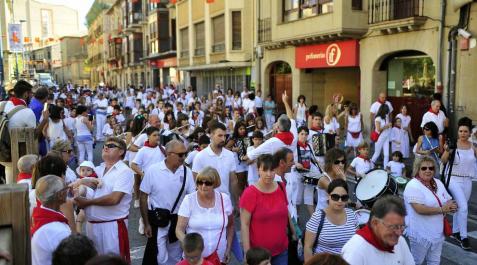 Cuarto día de fiestas en Tafalla Imágenes del encierro y de diversos actos de la jornada dedicada a los niños.