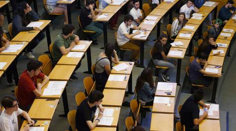 Casi 3.000 alumnos navarros se examinan en la UPNA en la nueva Selectividad
