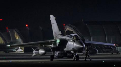 EE.UU. y sus aliados europeos atacan Siria y desafían a Rusia