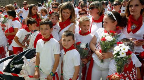 Ofrenda infantil a San Fermín El lunes 11 de julio, dedicado a los niños