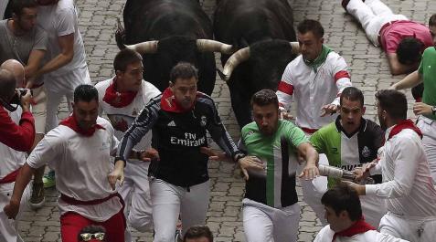 Imágenes del octavo encierro Imágenes del octavo encierro, protagonizado por los Miura