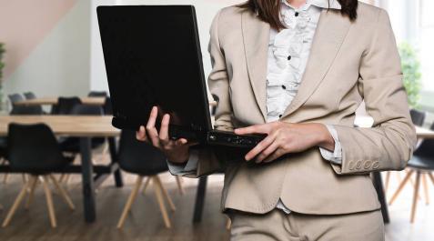 Representante comercial, agente inmobiliario y vendedor son los profesionales más demandados. Representante comercial, agente inmobiliario y vendedor son los profesionales más demandados.