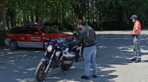Denunciado un motorista en Santesteban por avisar de un falso intento de robo Denunciado un motorista en Santesteban por avisar de un falso intento de robo