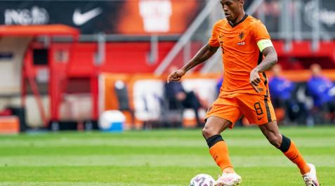 El PSG se adelanta al Barça y ata a Wijnaldum El PSG se adelanta al Barça y ata a Wijnaldum