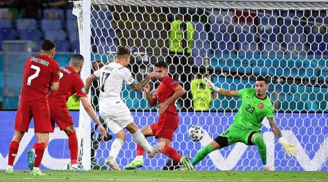 Italia presenta su candidatura en el arranque de la Eurocopa