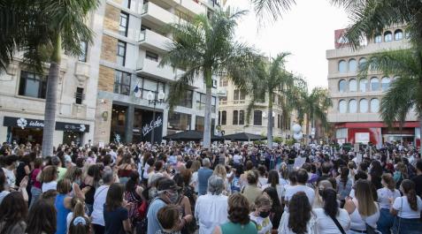 tenerife Varias personas, participan en una concentración feminista en la Plaza de la Candelaria en repulsa por