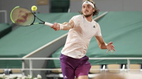 Tsitsipas se enteró de la muerte de su abuela 5 minutos antes de la final
