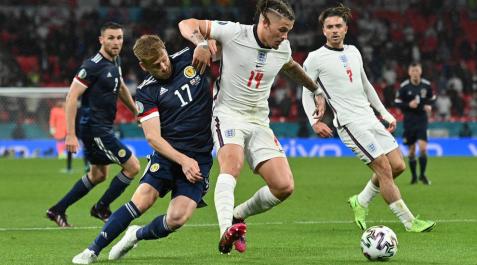 Inglaterra y Escocia empatan a orgullo