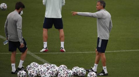 Presión para España; una final para Lewandowski
