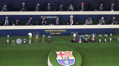 Los compromisarios respaldan las cuentas de Bartomeu