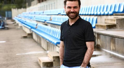 Iñigo Ardanaz, entrenador del Ardoi, en El Pinar de Zizur ayer por la tarde.