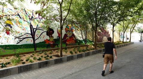 Un jardín para drenar agua de lluvia en Villava