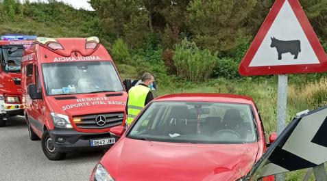 Un conductor herido en una salida de vía en la N-121 en Pitillas