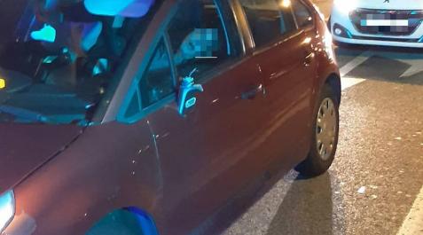 Un conductor se queda dormido en un semáforo en verde y da positivo en alcohol