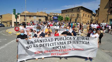Cientos de personas claman en Olite por una sanidad rural “justa”