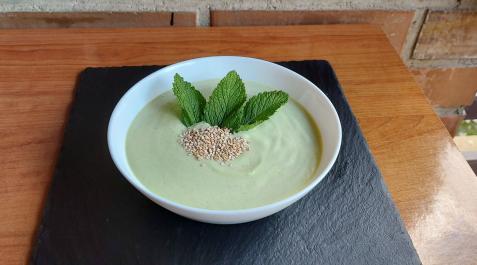 Receta Sopa fría de pepino y aguacate