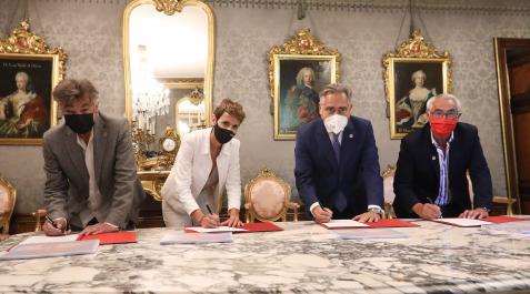 firma-plan-empleo Firma del Plan de Empleo por la presidenta del Gobierno foral, María Chivite; el presidente de la CEN, Juan Miguel Sucunza; y los secretarios generales de CCOO y UGT, Chechu Rodríguez y Jesús Santos