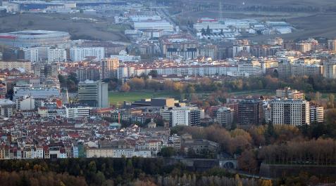 Vista aérea de Pamplona y comarca donde se concentran el grueso de las viviendas que han sido identificadas por Vivienda como deshabitadas Vista aérea de Pamplona y comarca donde se concentran el grueso de las viviendas que han sido identificadas por Vivienda como deshabitadas