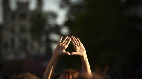 violencia-machista Una mujer participa en una concentración contra los crímenes machistas el 22 de junio de 2021, en Valencia
