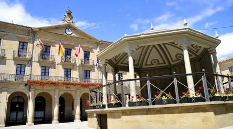 Fachada del Ayuntamiento de Tafalla Fachada del Ayuntamiento de Tafalla