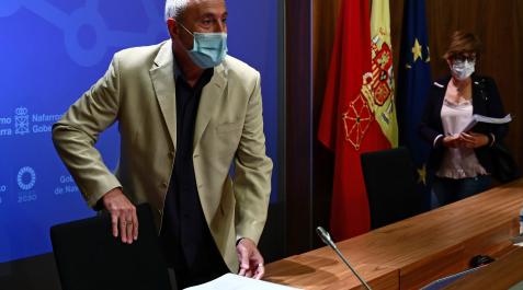 Carlos Artundo El director general de Salud, Carlos Artundo, y la jefa del Servicio de Ciudadanía Sanitaria, Aseguramiento y Garantías, Genoveva Ochando