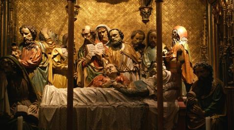 San Bartolomé El martirio de San Bartolomé tuvo lugar, según la tradición, en la costa occidental del Mar Caspio