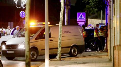 albacete Miembros del Instituto forense acceden a la vivienda en la que se halló el cadáver de María Isabel de la Rosa Cozar